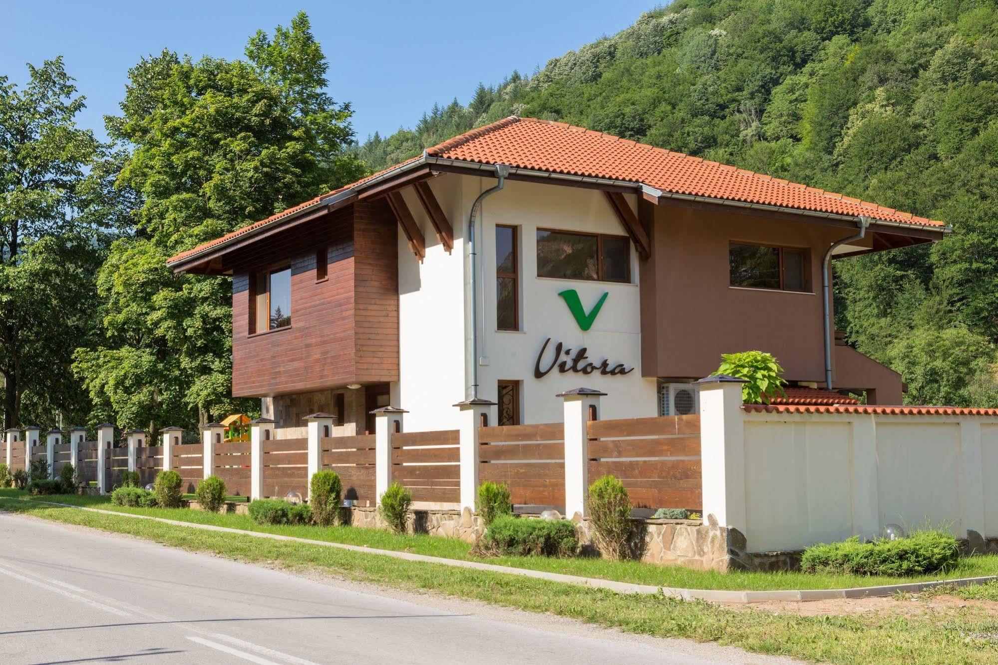 Guest House Vitora Ribaritsa Exteriér fotografie